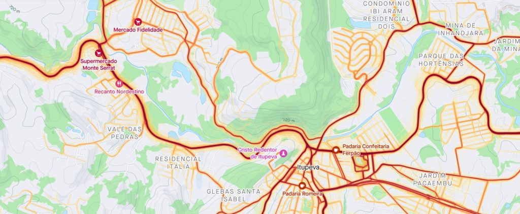 Neste mapa de calor as linhas em vermelho escuro indicam onde existe um maior fluxo de ciclistas.